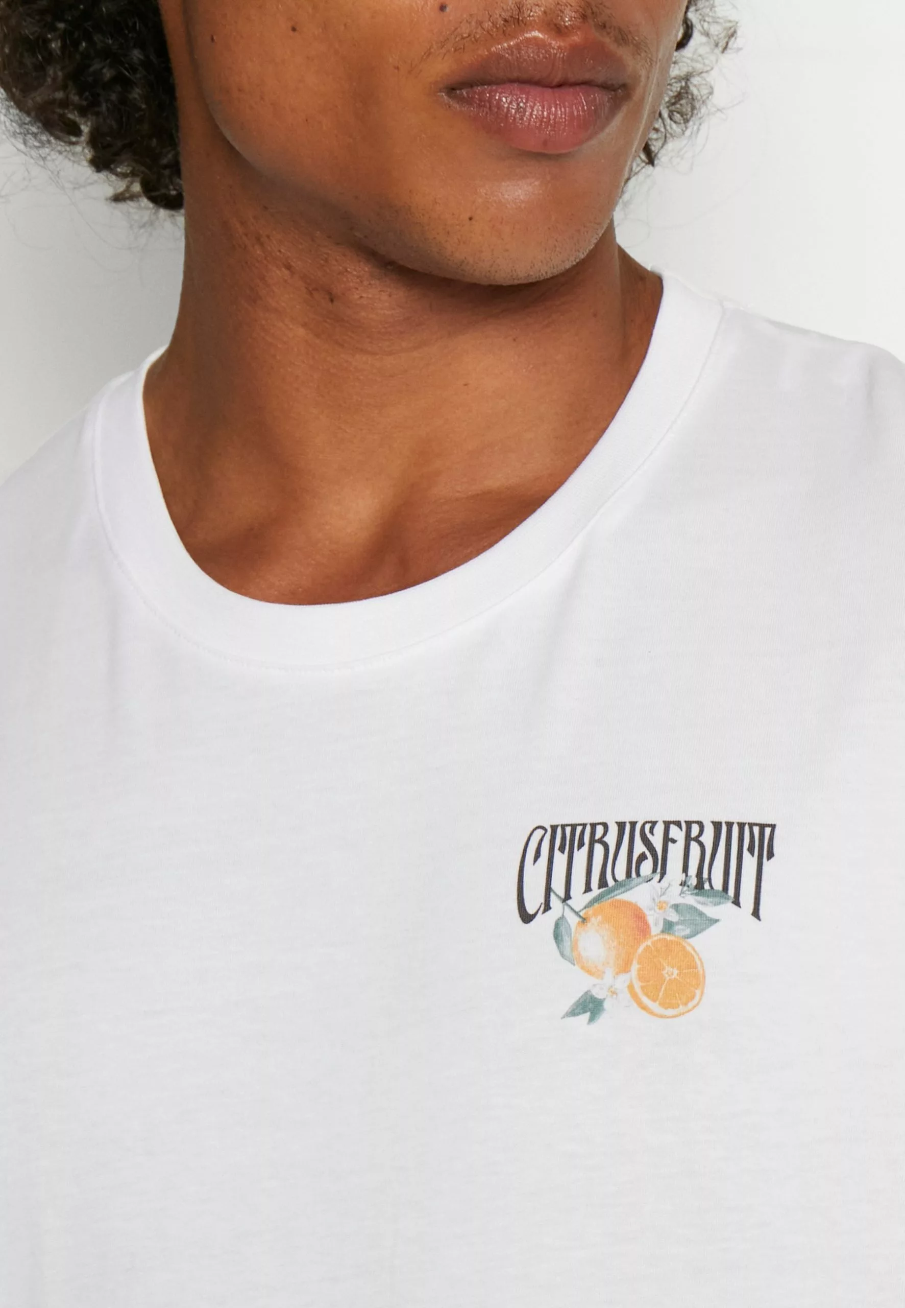 YOURTURN Orange Fruit Graphic Tee- T-Shirt Print - White 7 YOURTURN Orange Fruit Graphic Tee- T-Shirt Print - White - Afbeelding 6