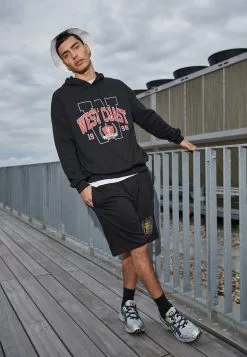 YOURTURN Sweater - Black