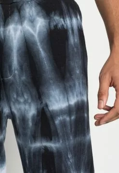 YOURTURN Monochrome Tie Dye Jogger Unisex - Trainingsbroek - Black/Off White -YOURTURN WINKEL 654f19235f8945ed9a79618b7b3b59ae