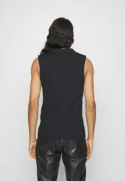 YOURTURN Unisex - Top - Black -YOURTURN WINKEL 7298c3f85a234a3c94696af9f77d299e