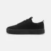 YOURTURN Unisex - Sneakers Laag - Black