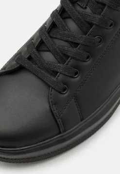 YOURTURN Unisex - Sneakers Hoog - Black -YOURTURN WINKEL 8176eee3a16e4a6a89e76ccf2220b4f3