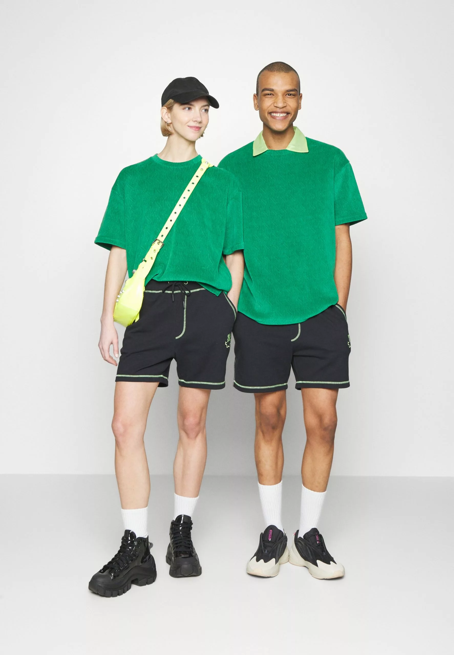 YOURTURN Unisex - T-Shirt Basic - Green 4 YOURTURN Unisex - T-Shirt Basic - Green - Afbeelding 2