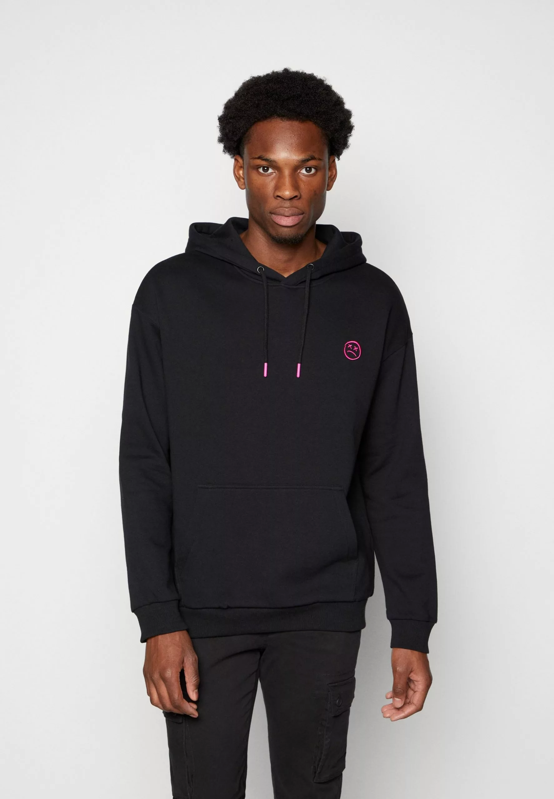 YOURTURN Embroidered Text Hoodie Unisex - Hoodie - Black 5 YOURTURN Embroidered Text Hoodie Unisex - Hoodie - Black - Afbeelding 3