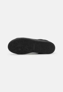YOURTURN Unisex - Sneakers Laag - Black 12 YOURTURN Unisex - Sneakers Laag - Black -YOURTURN WINKEL 8dfa14378f2c446396880c9788f41a86