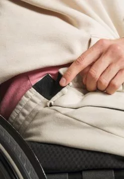 YOURTURN Trainingsbroek - Beige -YOURTURN WINKEL 9381a5e35ebe4c33aaf15a37c764dc54