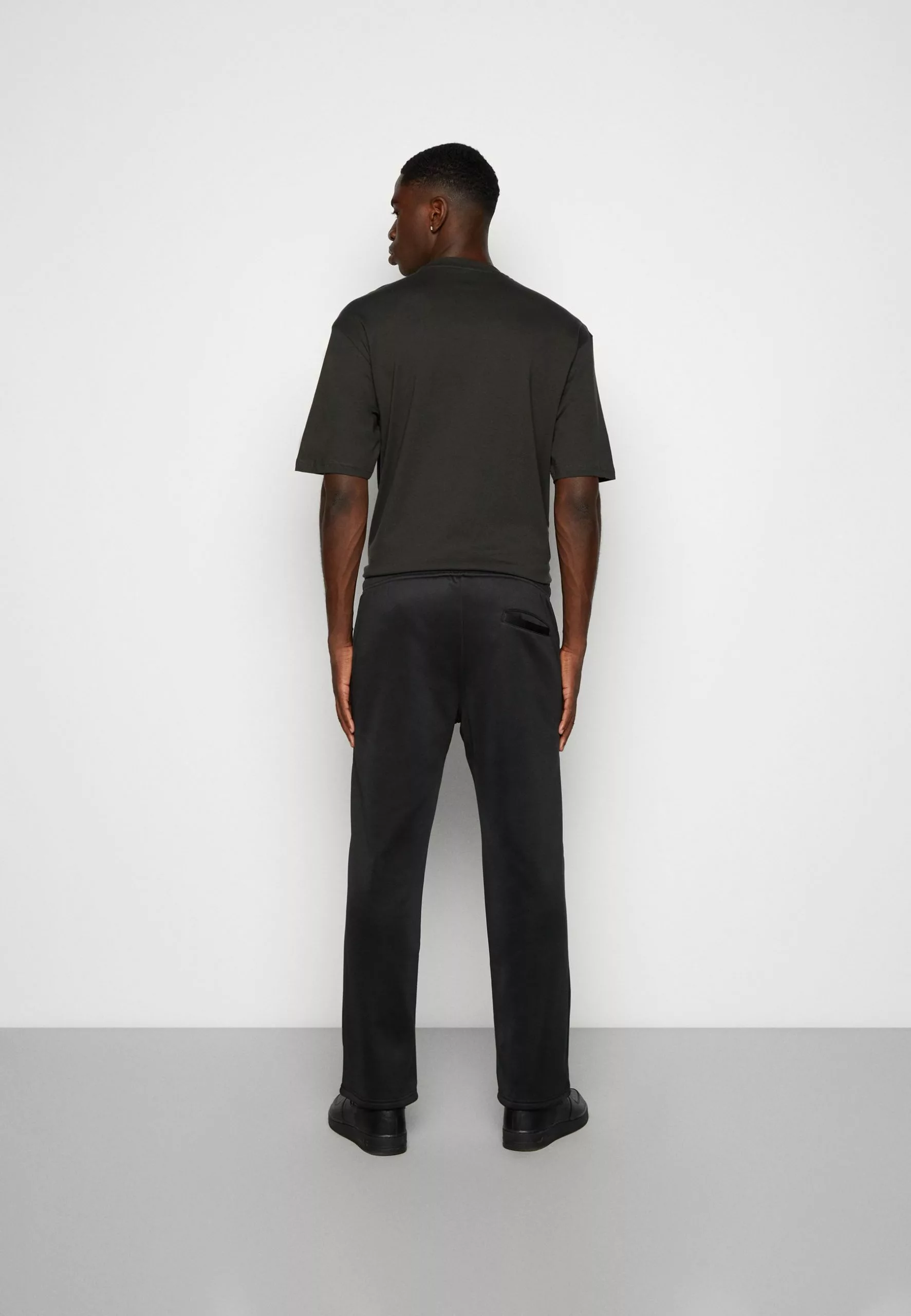 YOURTURN Unisex - Trainingsbroek - Black 5 YOURTURN Unisex - Trainingsbroek - Black - Afbeelding 3