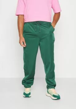 YOURTURN Trainingsbroek - Dark Green -YOURTURN WINKEL b532224fac3c4a57b4364f22cae6c8a6