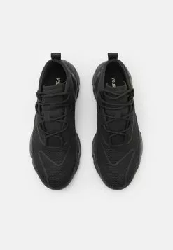 YOURTURN Sneakers Hoog - Black -YOURTURN WINKEL c3cde99912fd4f5495f091dd44652d8f