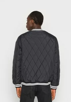 YOURTURN Unisex - Bomberjacks - Black -YOURTURN WINKEL d5daacc82ff24b5a9b32e810f9da6a83