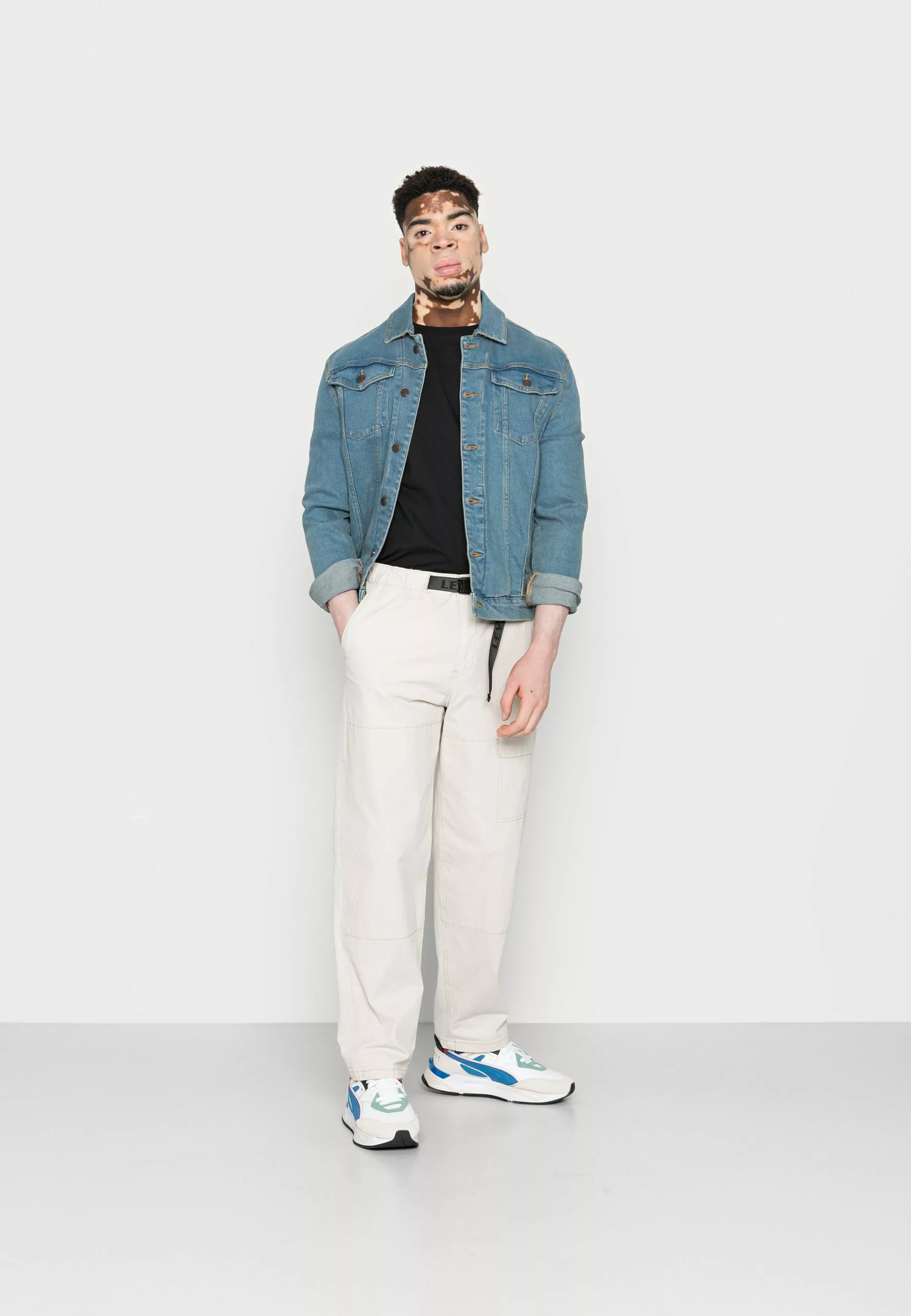 YOURTURN Graphic T-Shirt Beyond Unisex - T-Shirt Print - Black 4 YOURTURN Graphic T-Shirt Beyond Unisex - T-Shirt Print - Black - Afbeelding 2