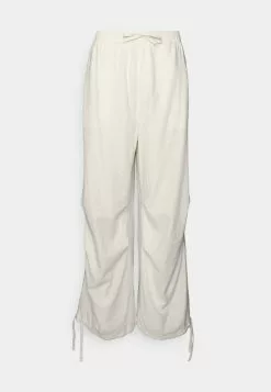 YOURTURN Genderless Parachute Unisex - Broek - White -YOURTURN WINKEL e139fd63cae746a1b32af638a2d54d38