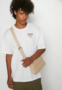 YOURTURN Orange Fruit Graphic Tee- T-Shirt Print - White 10 YOURTURN Orange Fruit Graphic Tee- T-Shirt Print - White -YOURTURN WINKEL e316743f0437401abe0ba26395e7b930