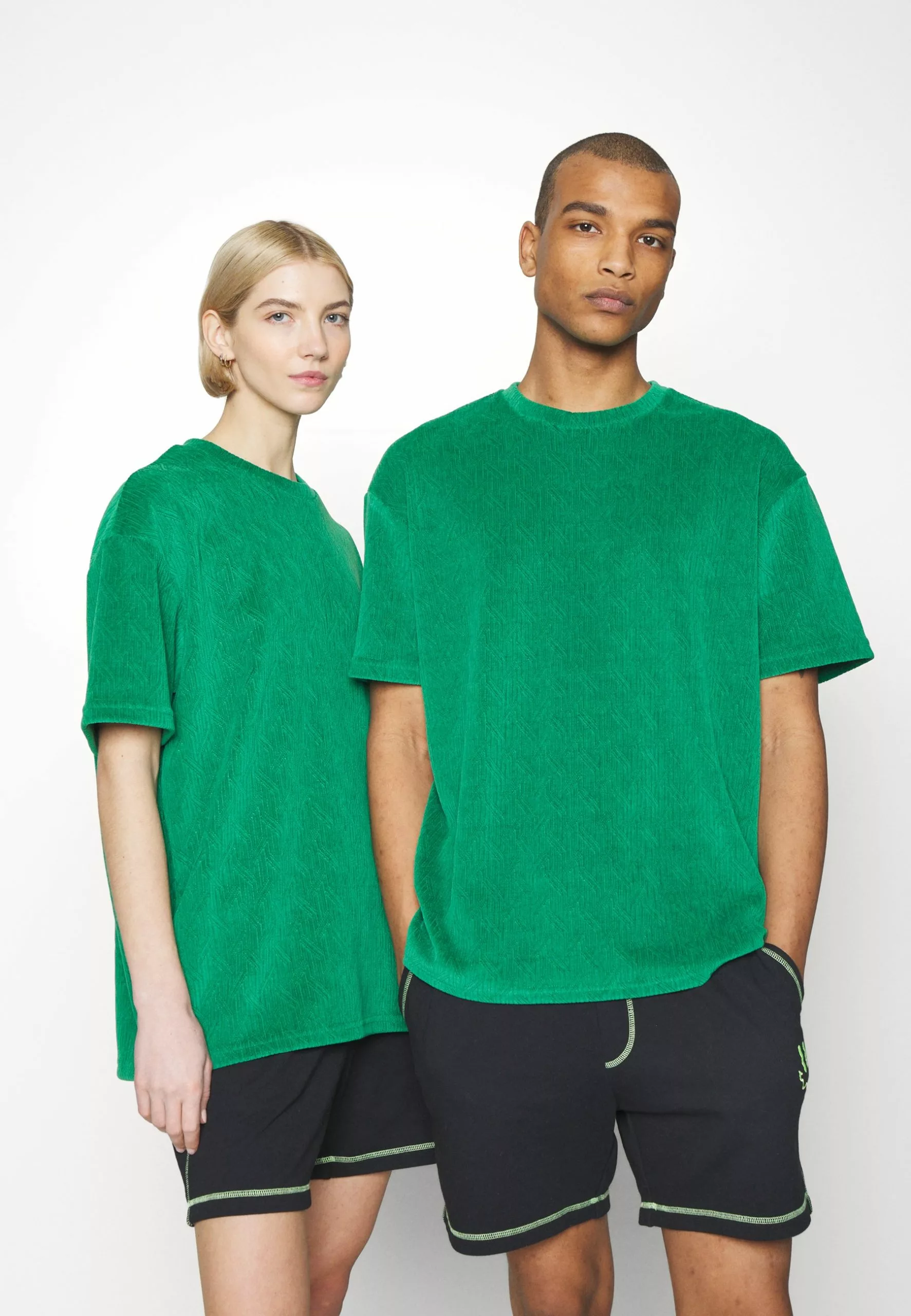 YOURTURN Unisex - T-Shirt Basic - Green 3 YOURTURN Unisex - T-Shirt Basic - Green