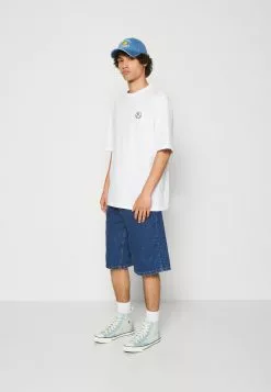 YOURTURN Unisex - Jeansshort - Blue Denim -YOURTURN WINKEL fccab8f4a4254f06936e1aa6fbd9f4e6