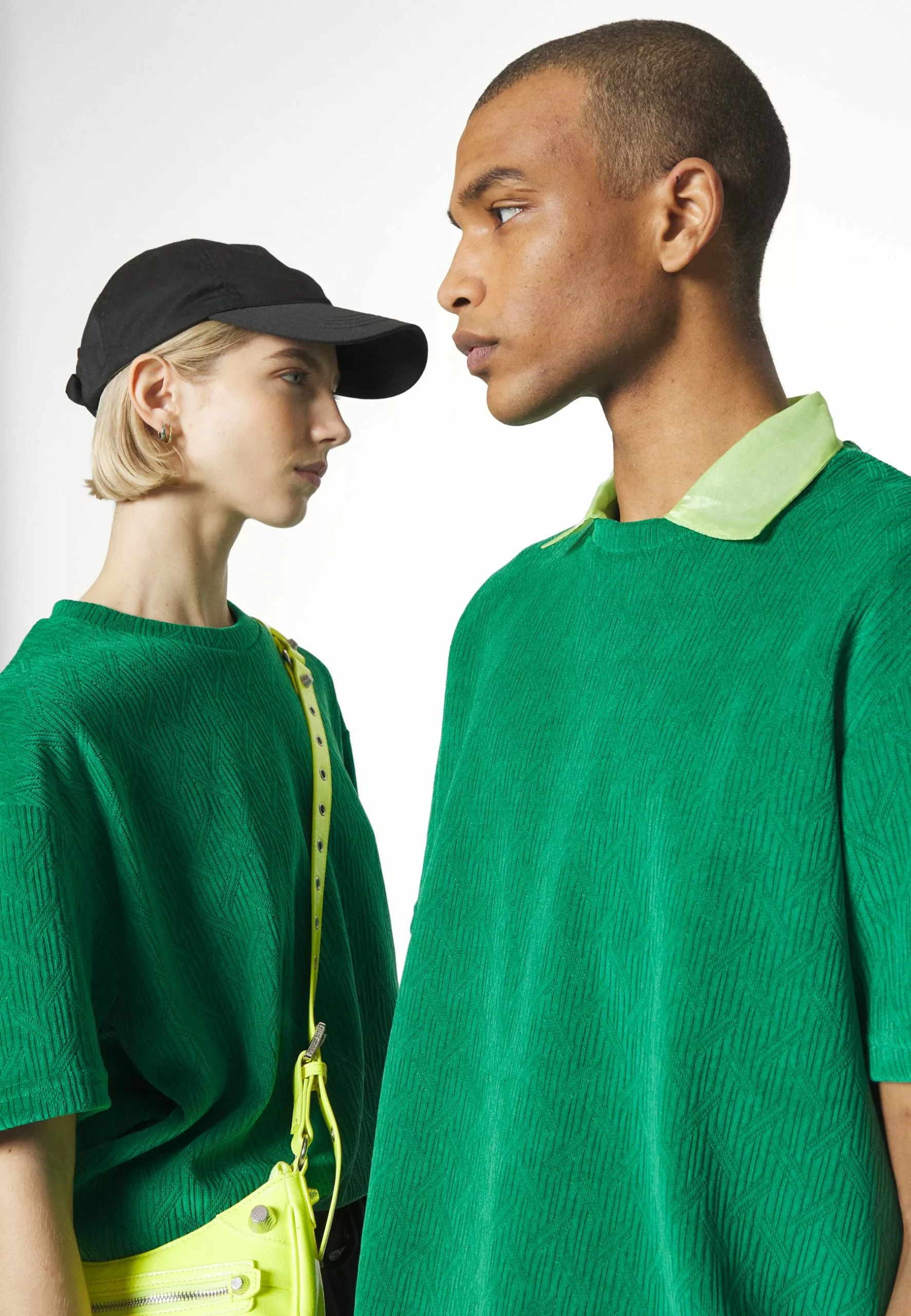 YOURTURN Unisex - T-Shirt Basic - Green 6 YOURTURN Unisex - T-Shirt Basic - Green - Afbeelding 4